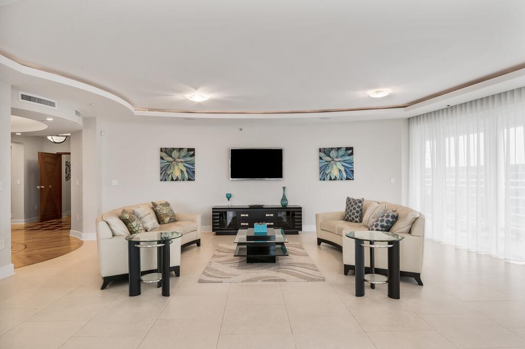 The Harbor Beach Condo Unit 5 - thumb 2