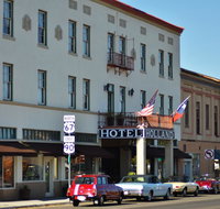 The Holland Hotel - Orlando Tourists
