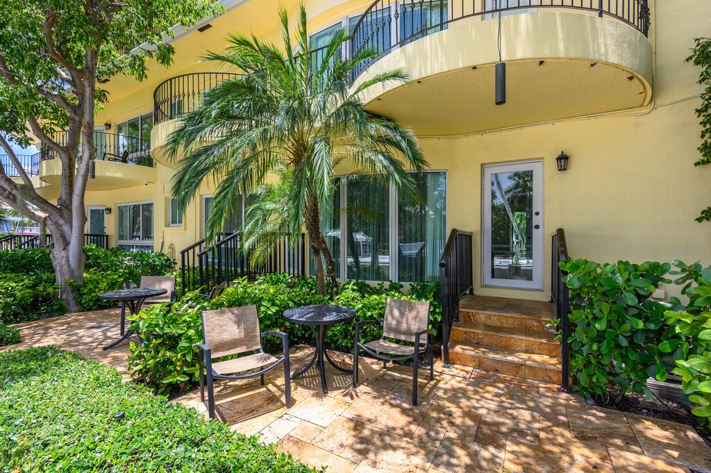 The Villas Of Las Olas - Canal-Front Patio & Pool Hotel Room - thumb 3