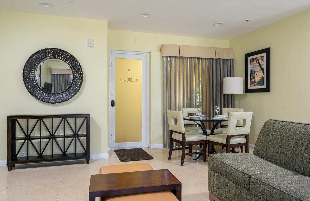 The Villas Of Las Olas - Canal-Front Patio & Pool Hotel Room - thumb 0