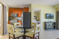 The Villas of Las Olas - Gated  Waterfront Escape Hotel Room Orlando Tourists