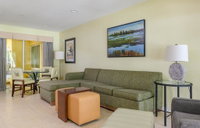 The Villas of Las Olas - Serene Canal Views Pool Hotel Room Orlando Tourists