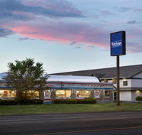 Travelodge by Wyndham Alpine - Orlando Tourists