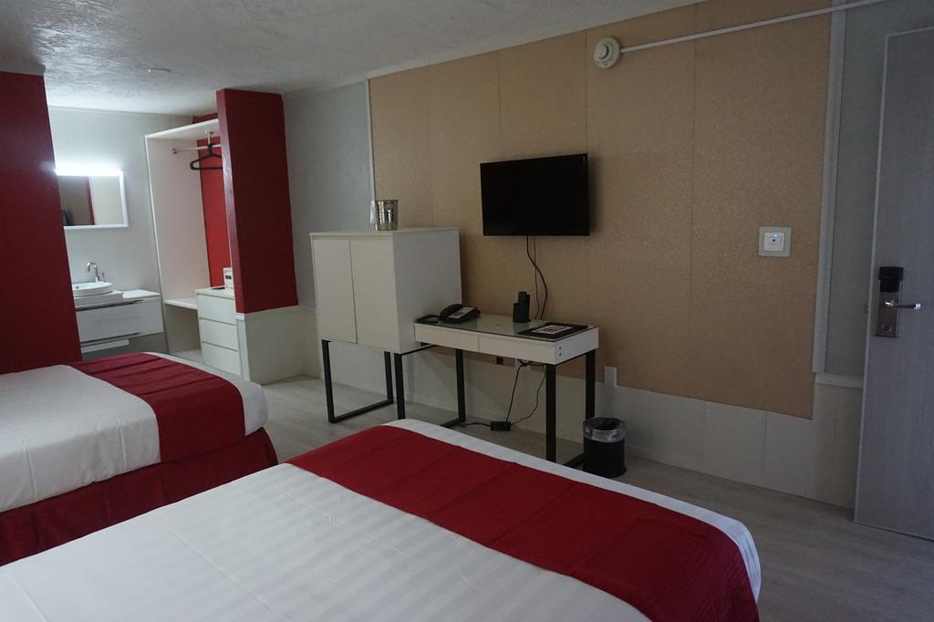 Travelodge By Wyndham Orlando At Heart Of International Drive - thumb 1