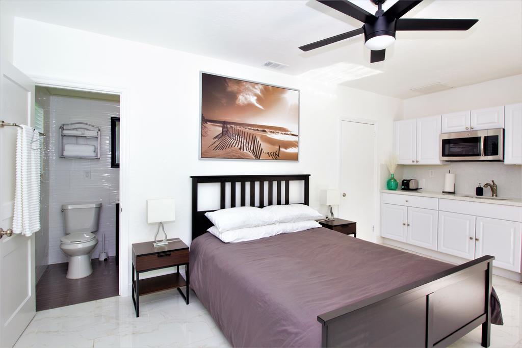 Tropical Studio 630B - 1.5 Miles To Fort Lauderdale Beach & Las Olas - thumb 3