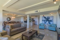 Vacation state of mind Elegant Bayview beachfront resort shared pools  jacuzzi. Pet friendly Orlando Tourists