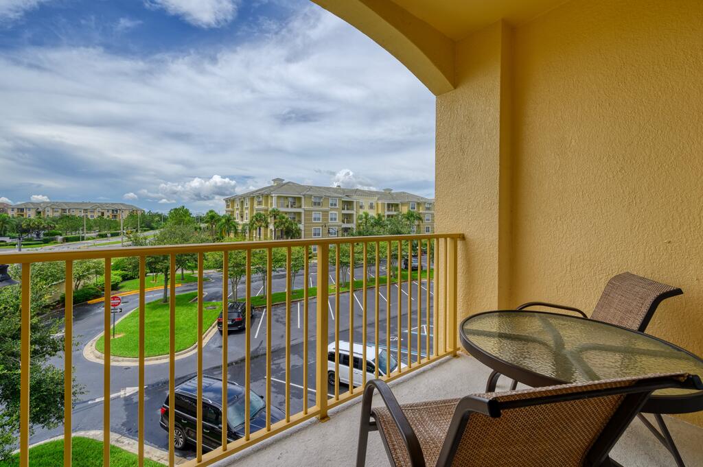 VC14 306 - 3 Bed Apt Great Location And View - thumb 2