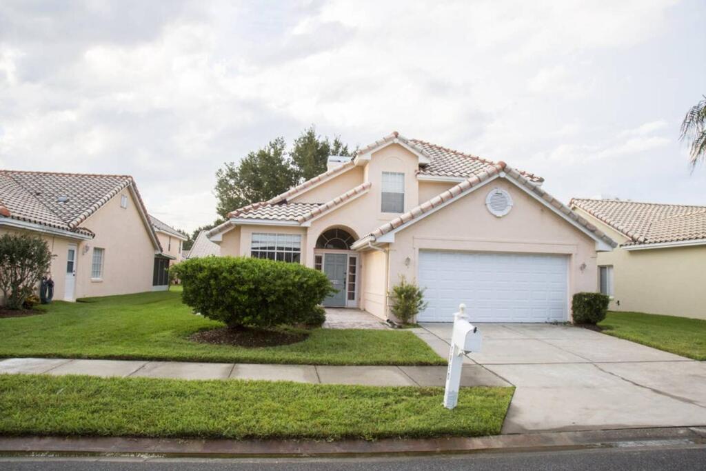 Ventura Place Country Club Home - thumb 0