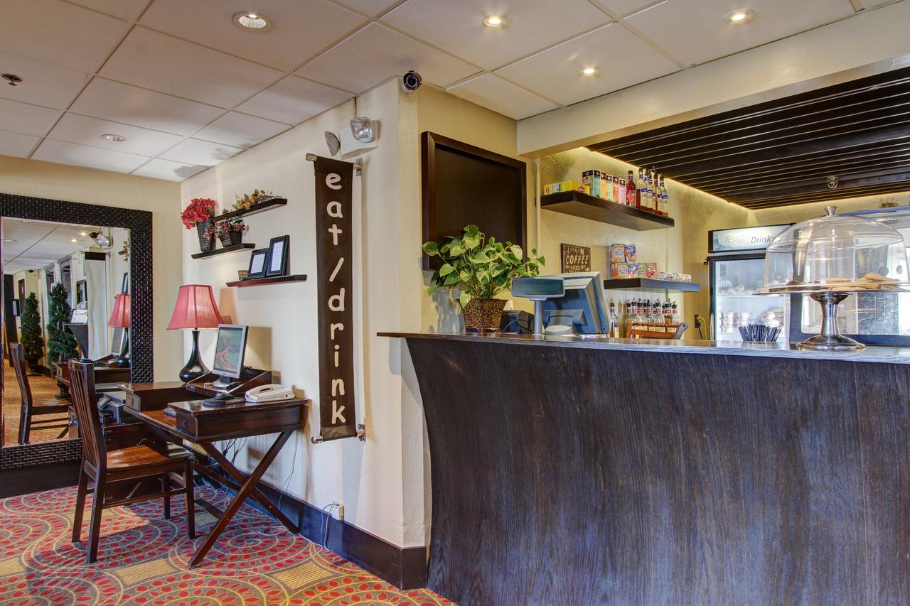 Inlet Tower Hotel & Suites - thumb 13