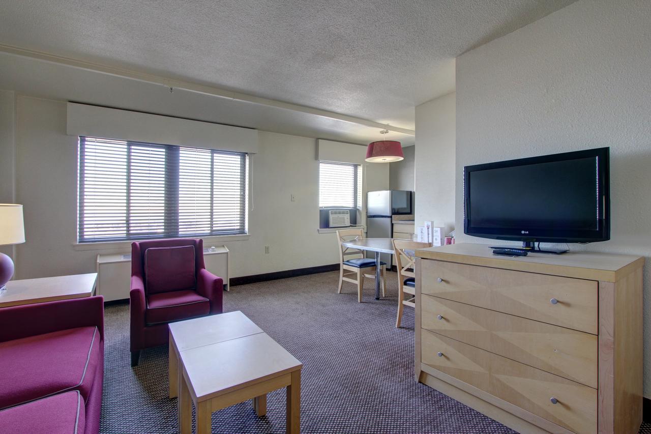 Inlet Tower Hotel & Suites - thumb 18