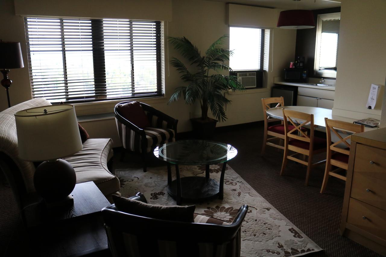 Inlet Tower Hotel & Suites - thumb 24