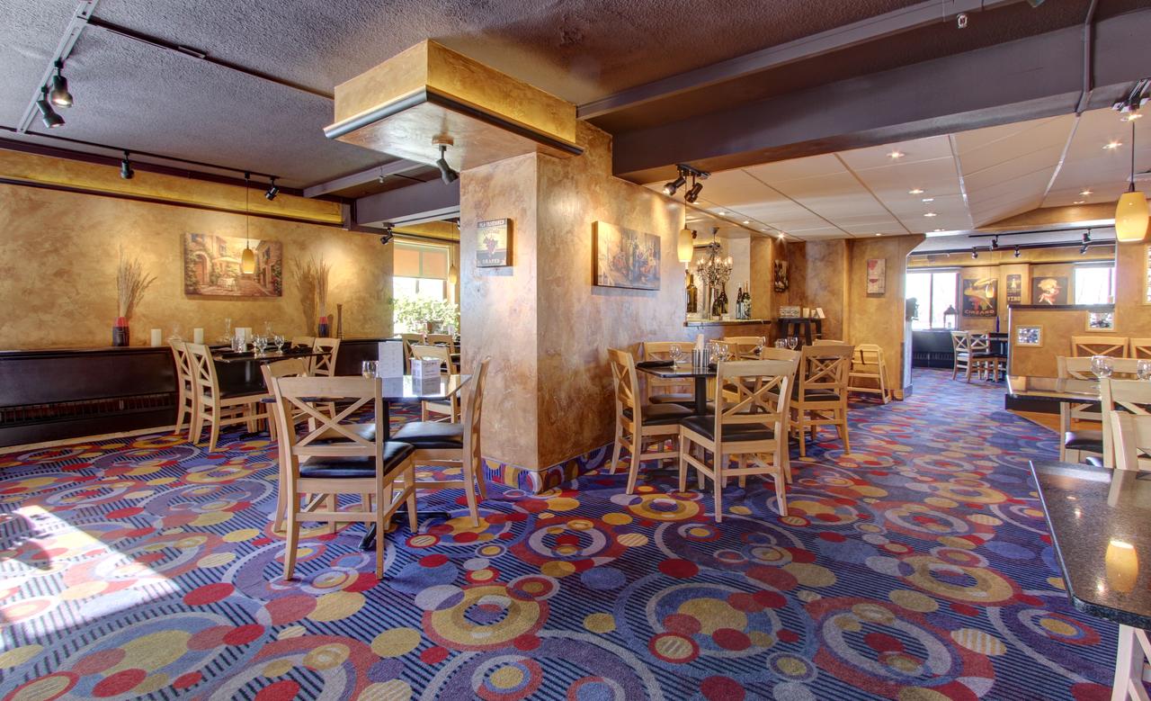 Inlet Tower Hotel & Suites - thumb 19