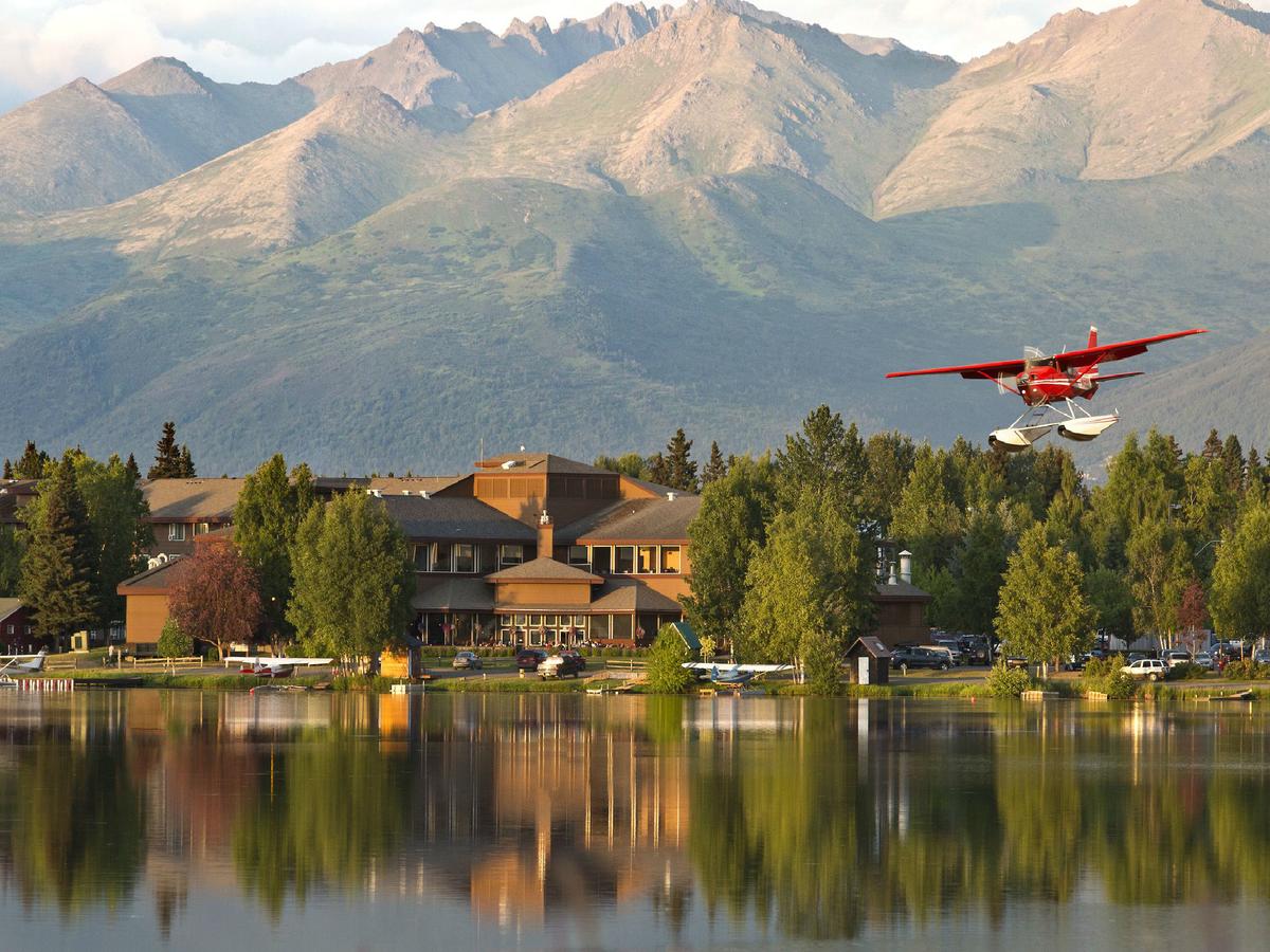 The Lakefront Anchorage - thumb 0