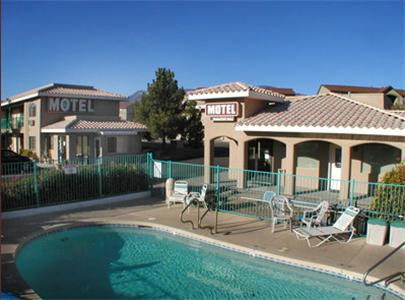 Pines Motel - thumb 27