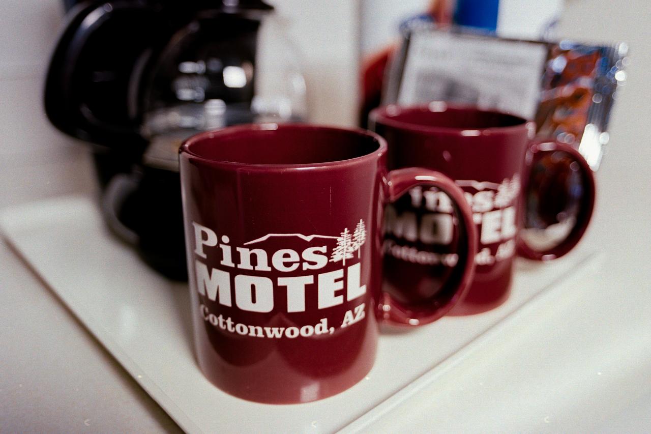 Pines Motel - thumb 14