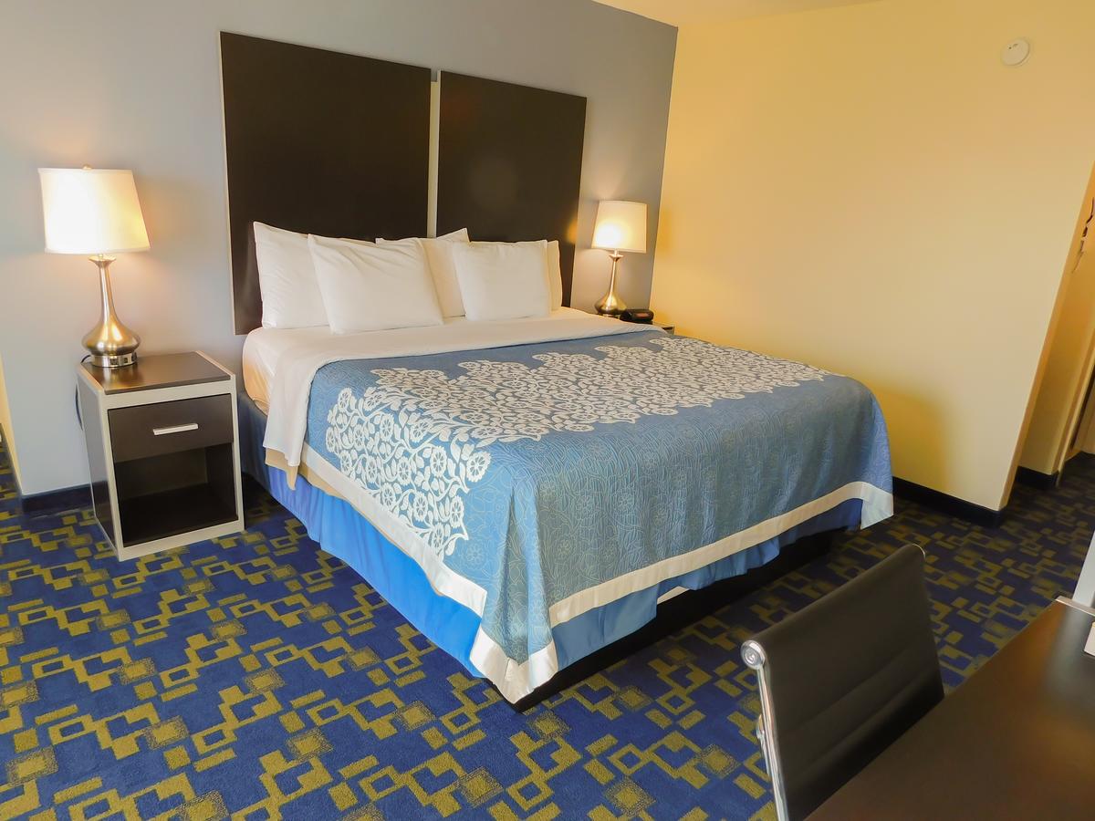 Days Inn & Suites By Wyndham Pocahontas - thumb 29