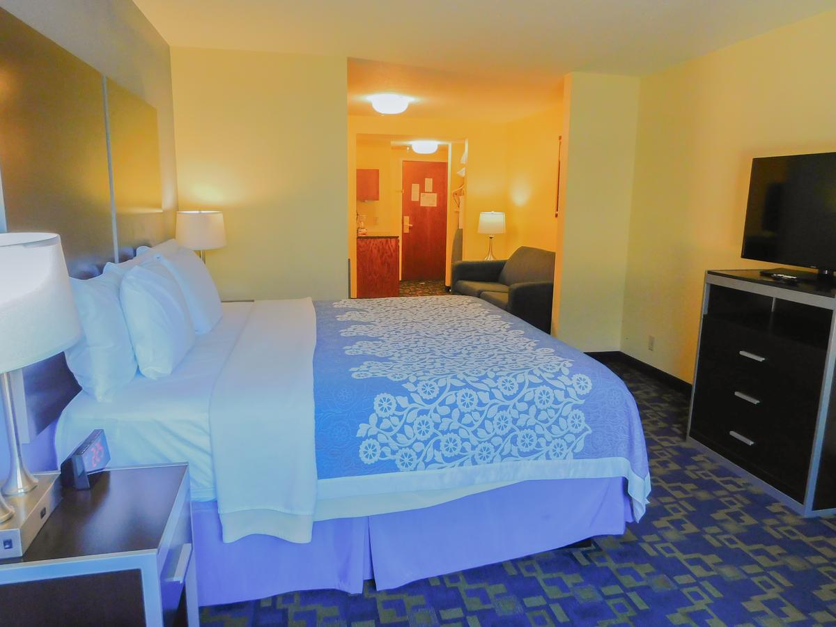 Days Inn & Suites By Wyndham Pocahontas - thumb 22