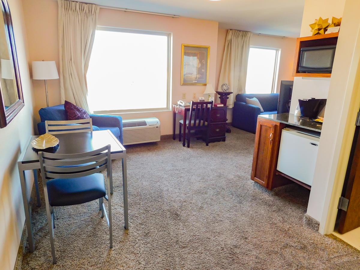 Days Inn & Suites By Wyndham Pocahontas - thumb 40