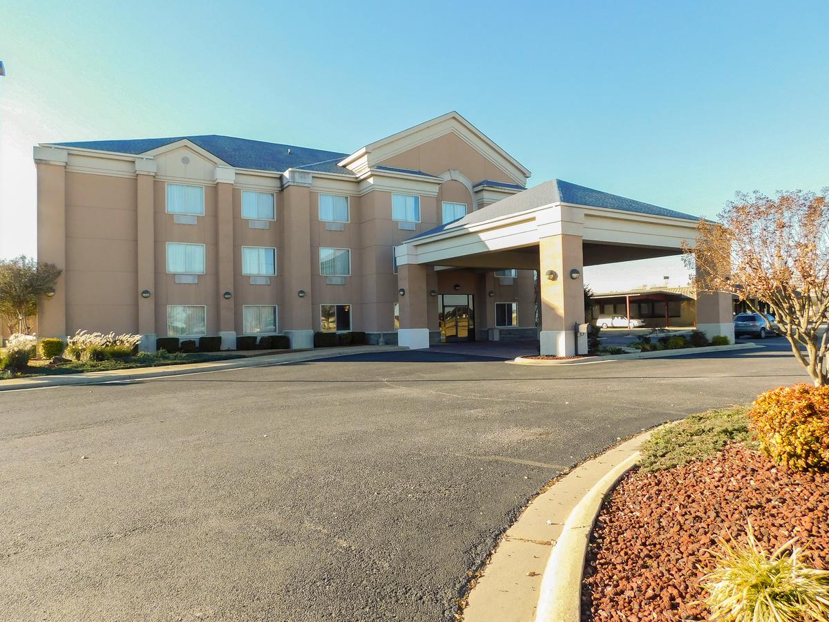Days Inn & Suites By Wyndham Pocahontas - thumb 42