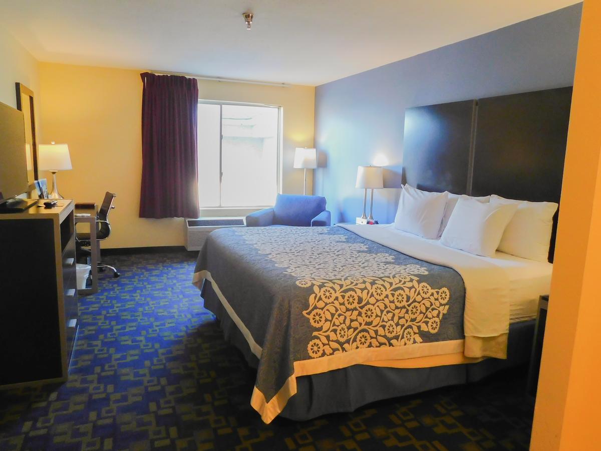 Days Inn & Suites By Wyndham Pocahontas - thumb 25