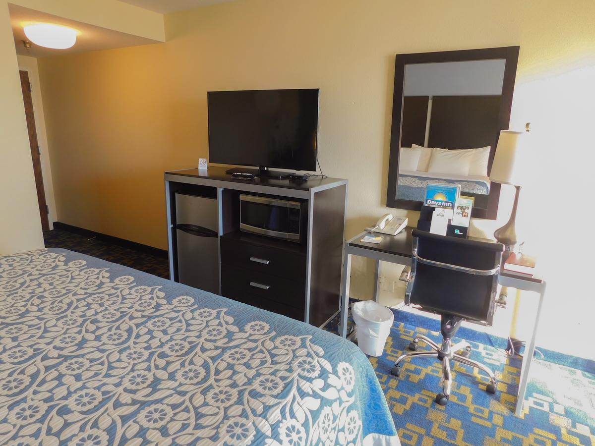 Days Inn & Suites By Wyndham Pocahontas - thumb 30