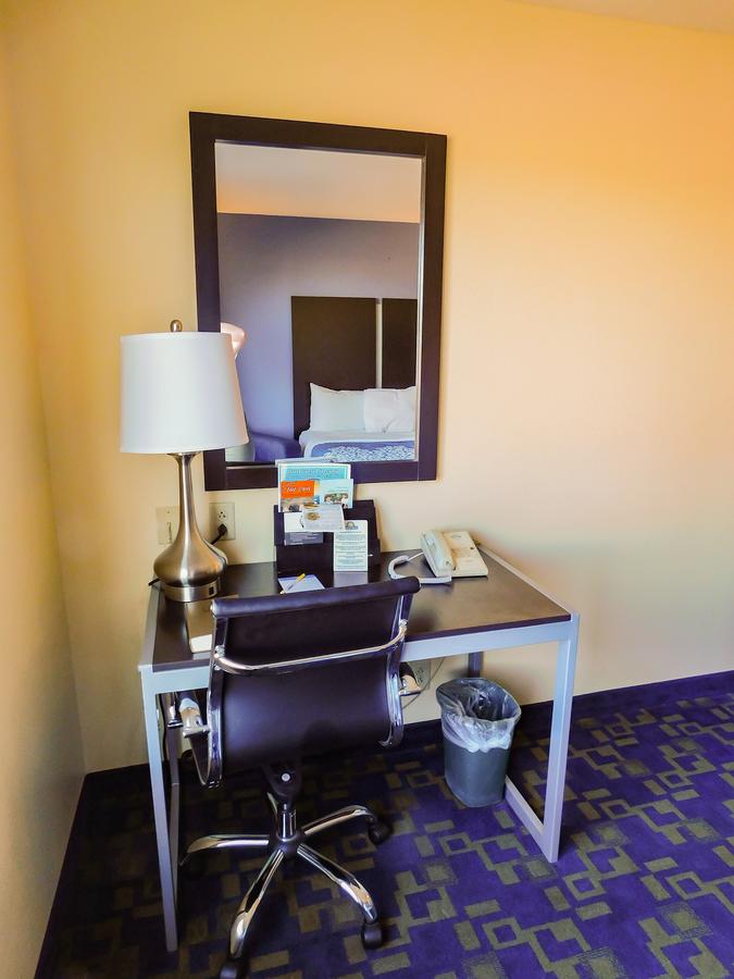 Days Inn & Suites By Wyndham Pocahontas - thumb 39