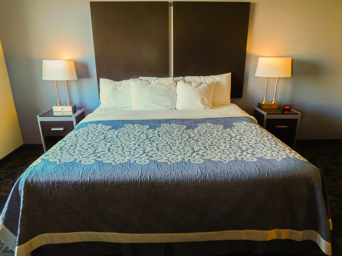 Days Inn & Suites By Wyndham Pocahontas - thumb 28