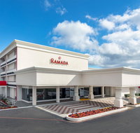 Ramada by Wyndham Texarkana - Orlando Tourists