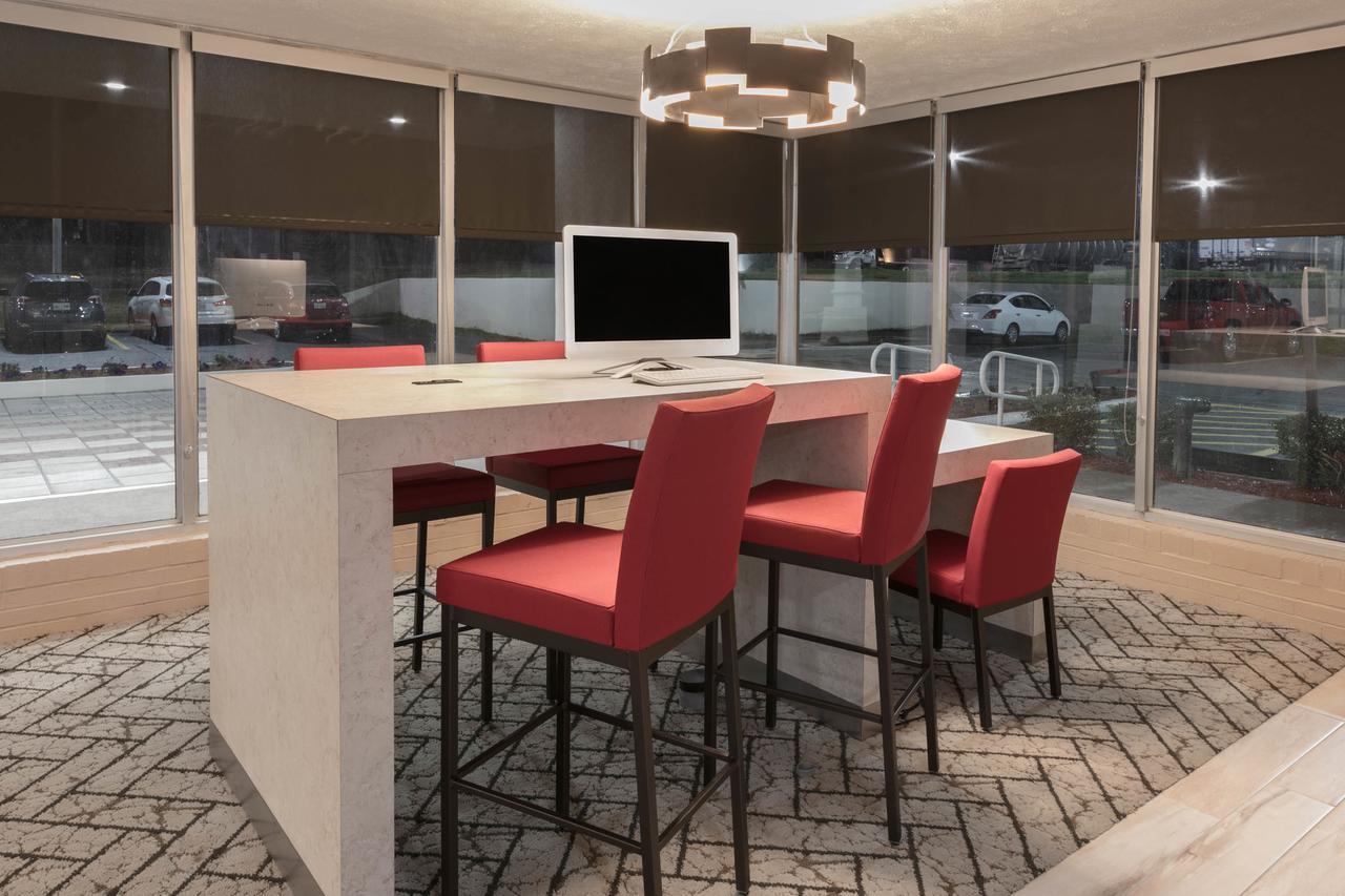 Ramada By Wyndham Texarkana - thumb 14
