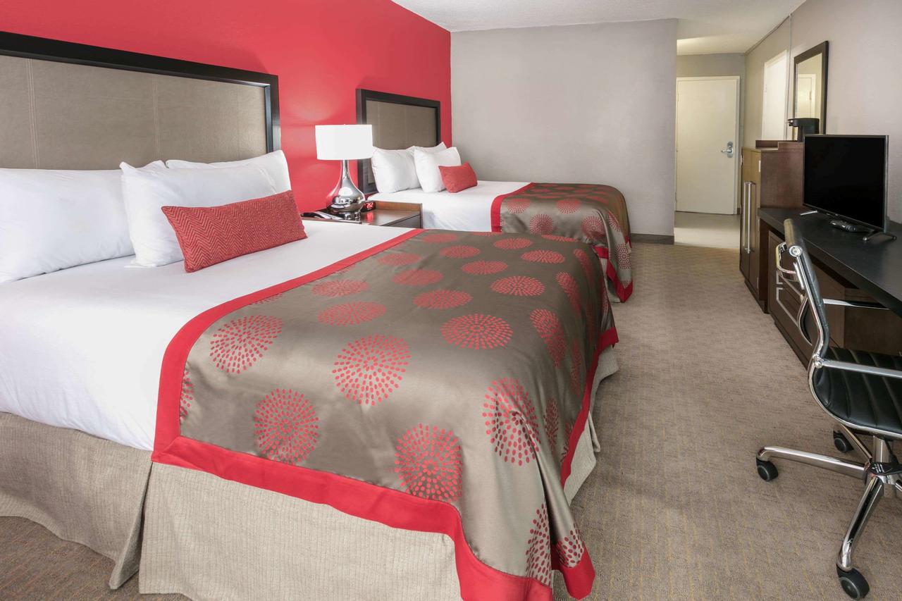 Ramada By Wyndham Texarkana - thumb 37