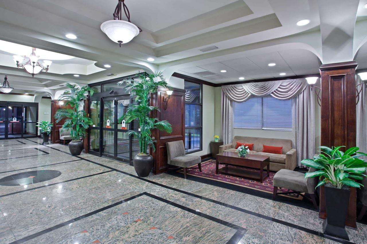 La Quinta By Wyndham Downtown Conference Center - thumb 24