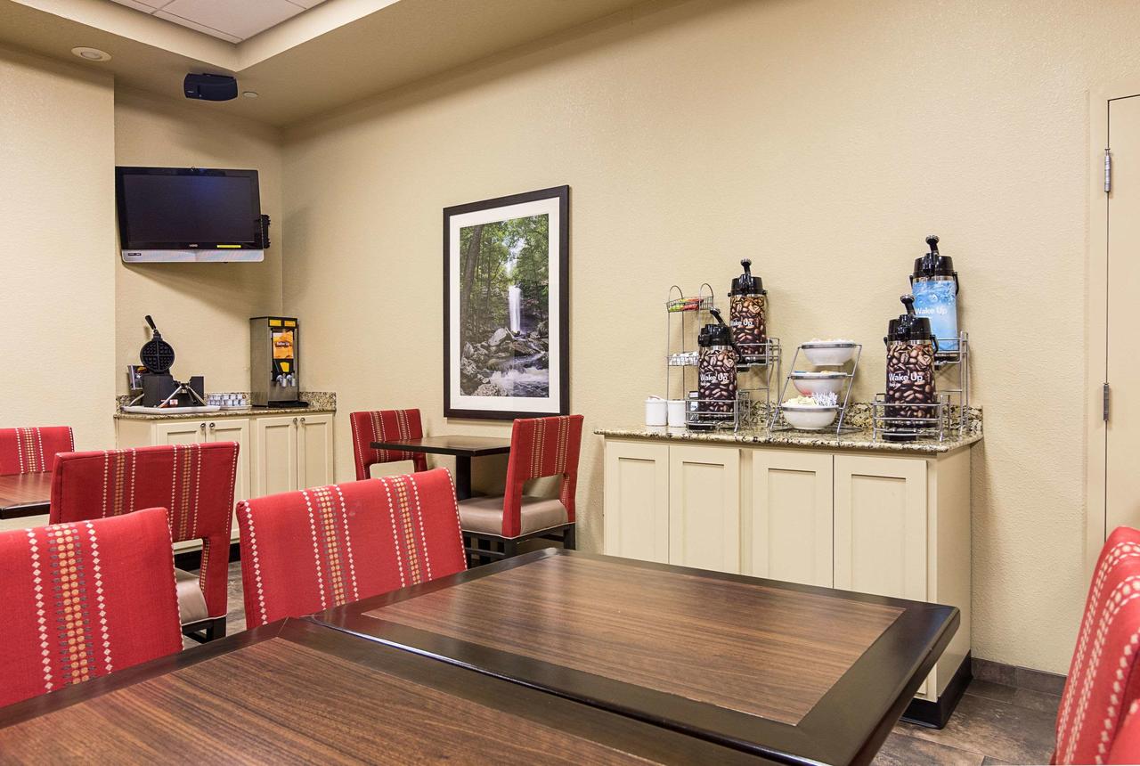 Comfort Inn Bentonville - thumb 29