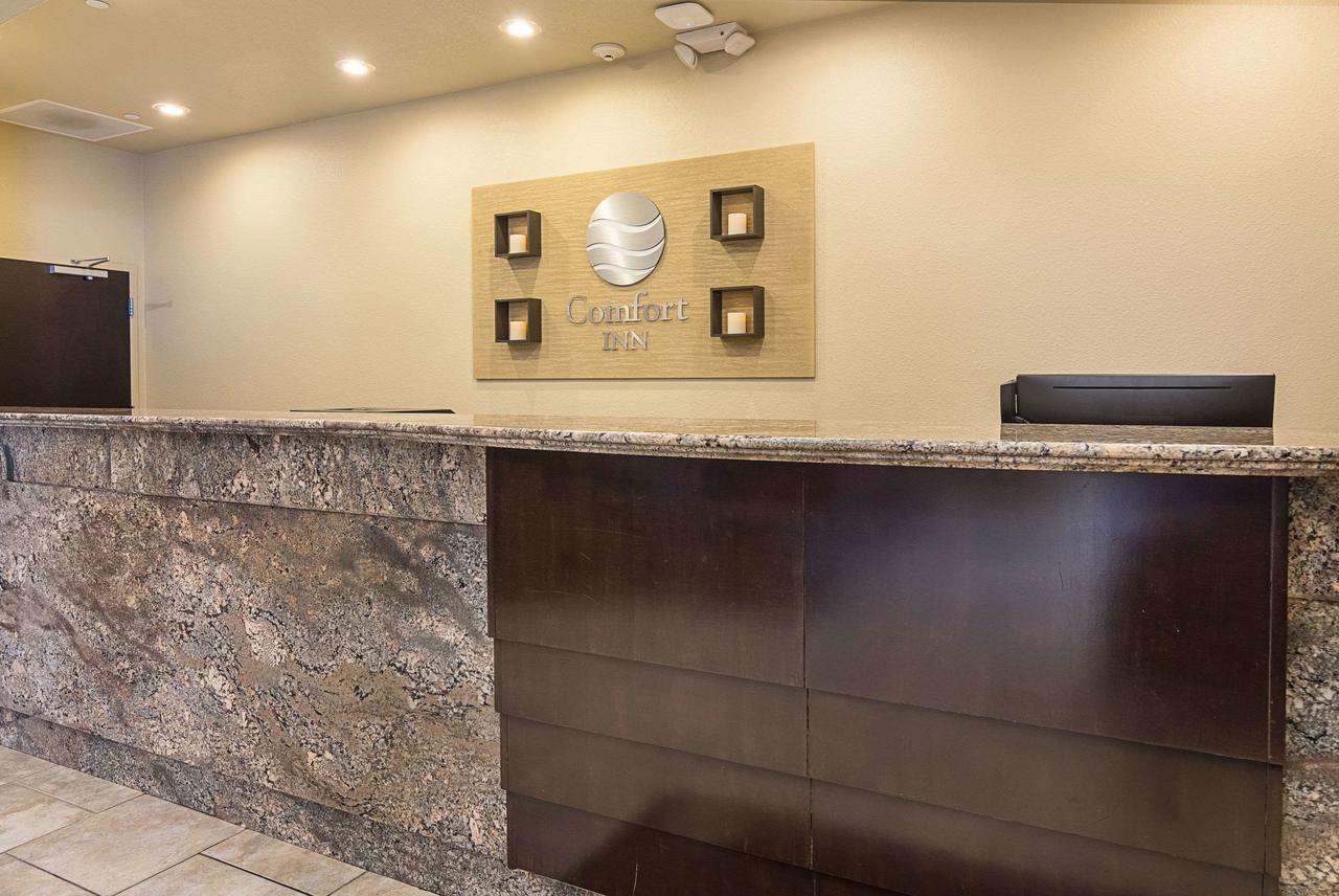 Comfort Inn Bentonville - thumb 10