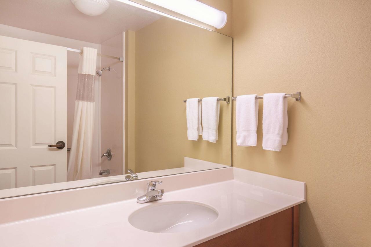 La Quinta By Wyndham Bentonville - thumb 38