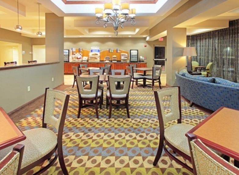 Holiday Inn Express & Suites Searcy - thumb 18