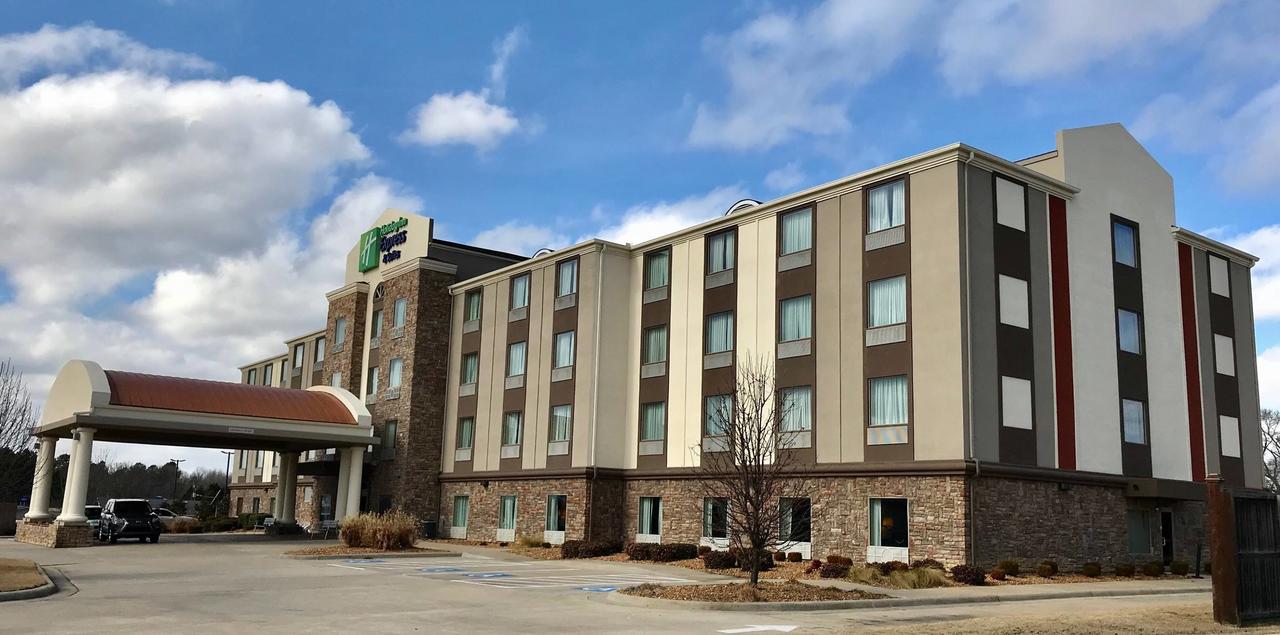 Holiday Inn Express & Suites Searcy - thumb 0