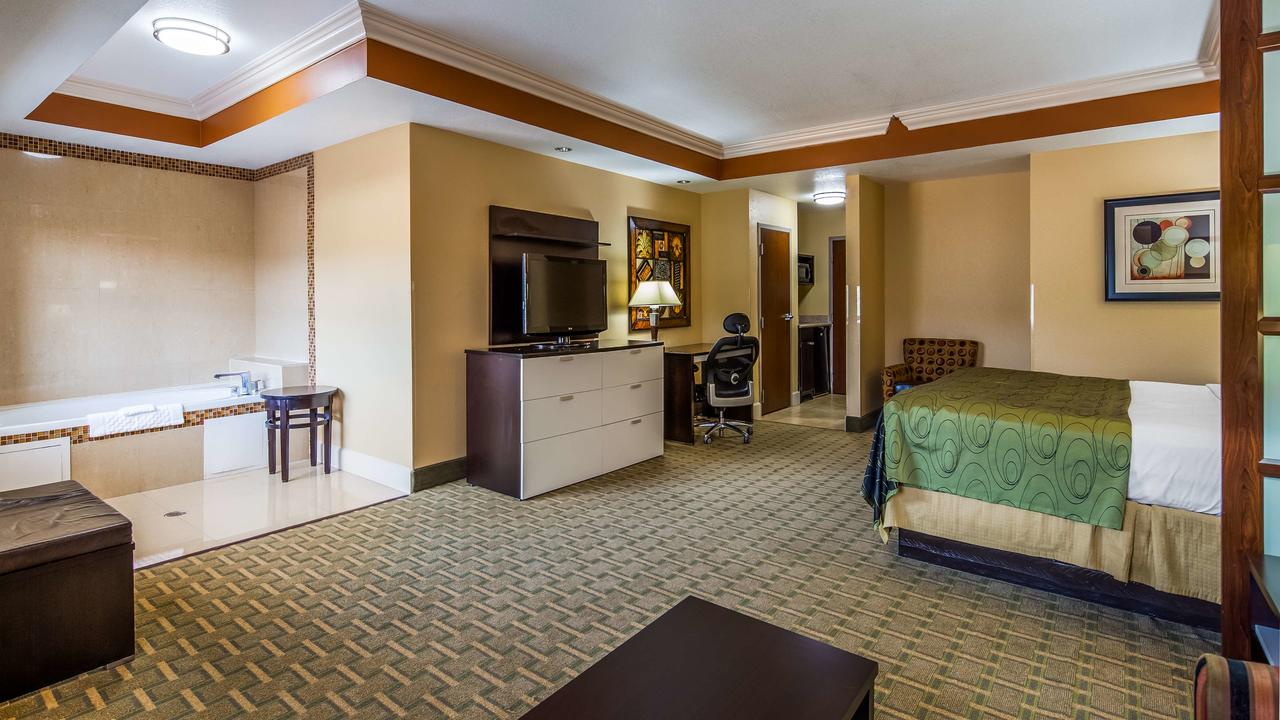 Best Western Plus JFK Inn & Suites - thumb 24