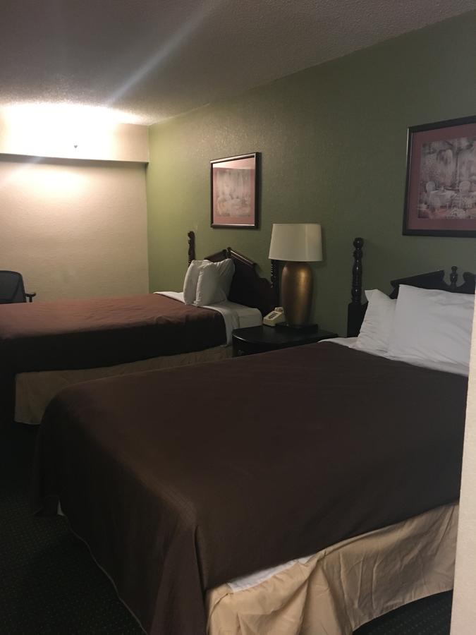 River Valley Inn & Suites - thumb 1