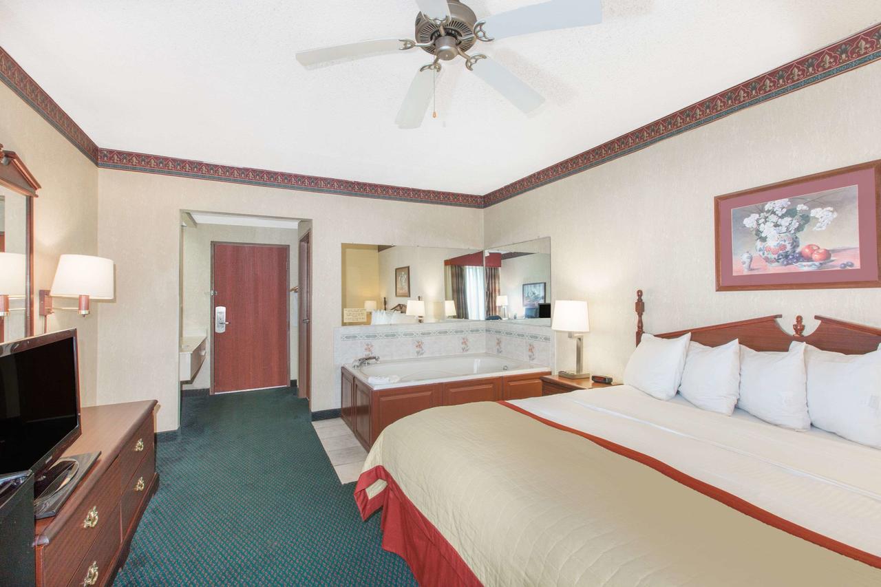 Baymont By Wyndham Jonesboro - thumb 18