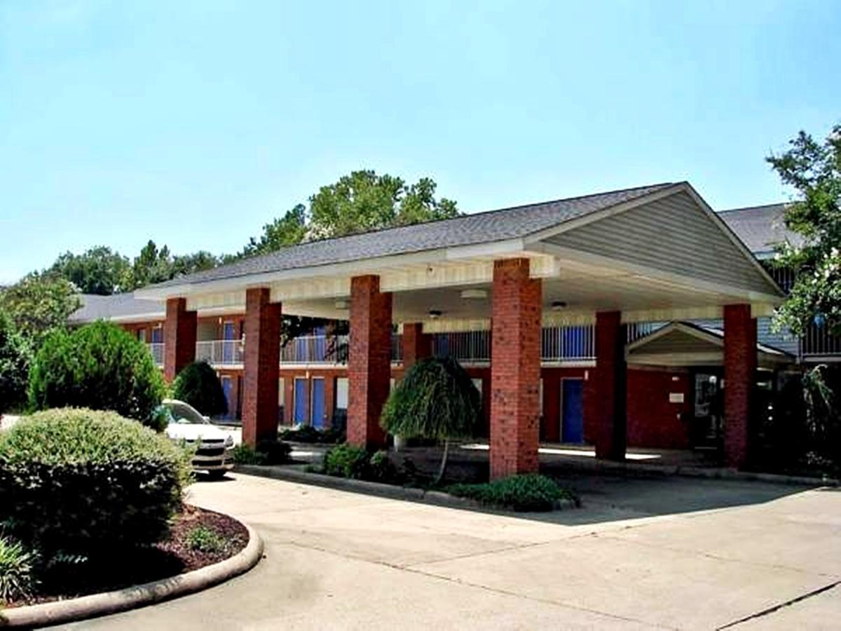 Delta Inn - thumb 0
