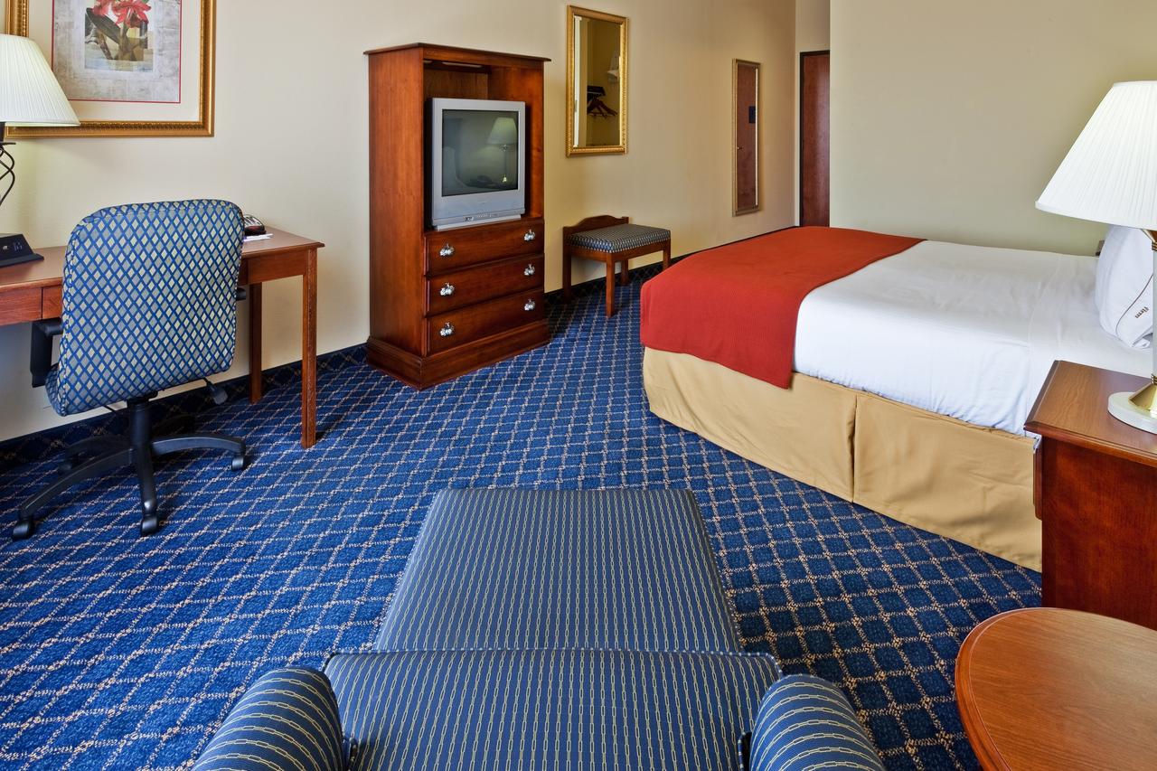 Holiday Inn Express Hotel & Suites Paragould - thumb 16