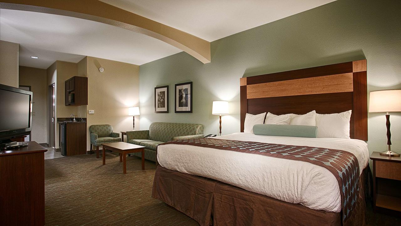Best Western Plus Texarkana Inn And Suites - thumb 10