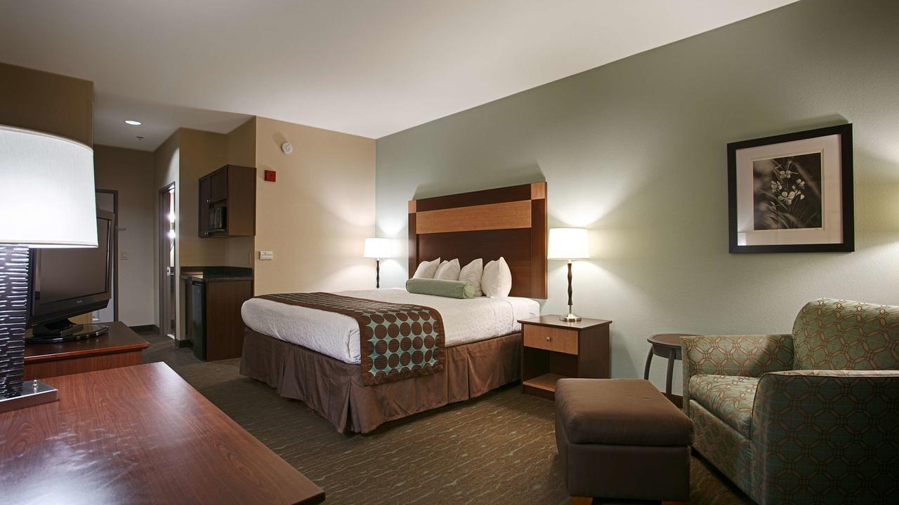Best Western Plus Texarkana Inn And Suites - thumb 9