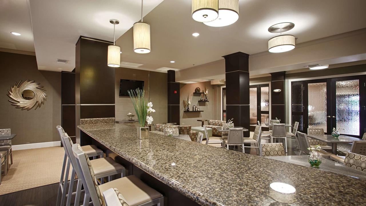 Best Western Plus Texarkana Inn And Suites - thumb 13