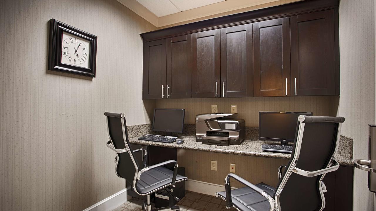 Best Western Plus Texarkana Inn And Suites - thumb 3