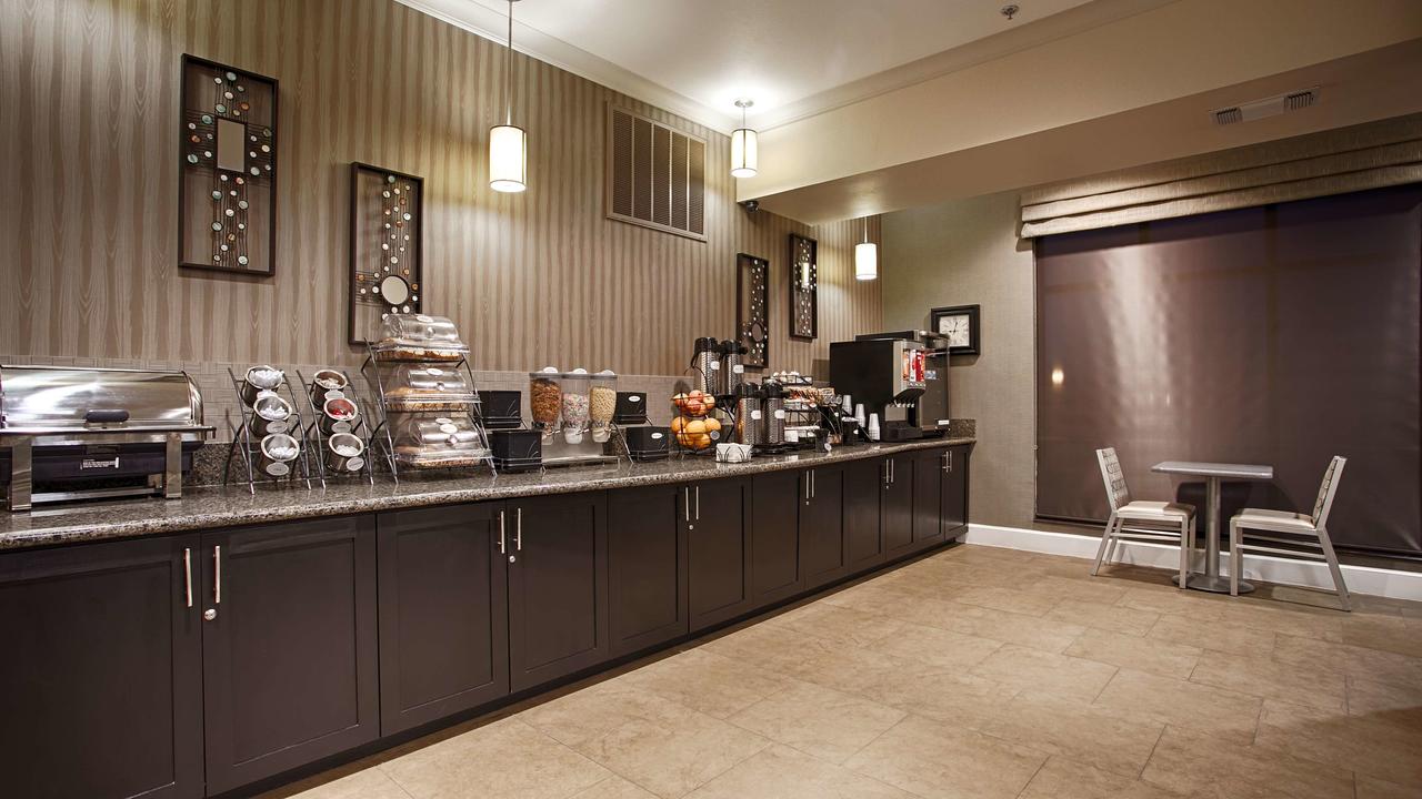 Best Western Plus Texarkana Inn And Suites - thumb 12