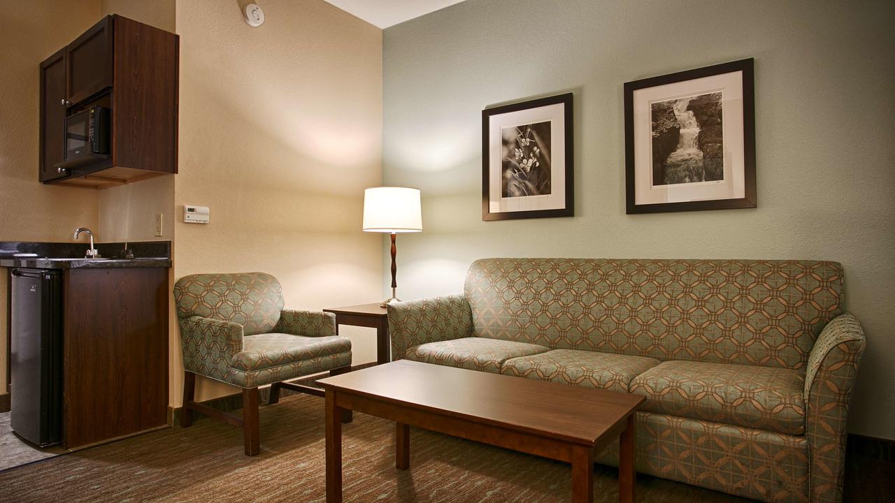 Best Western Plus Texarkana Inn And Suites - thumb 18