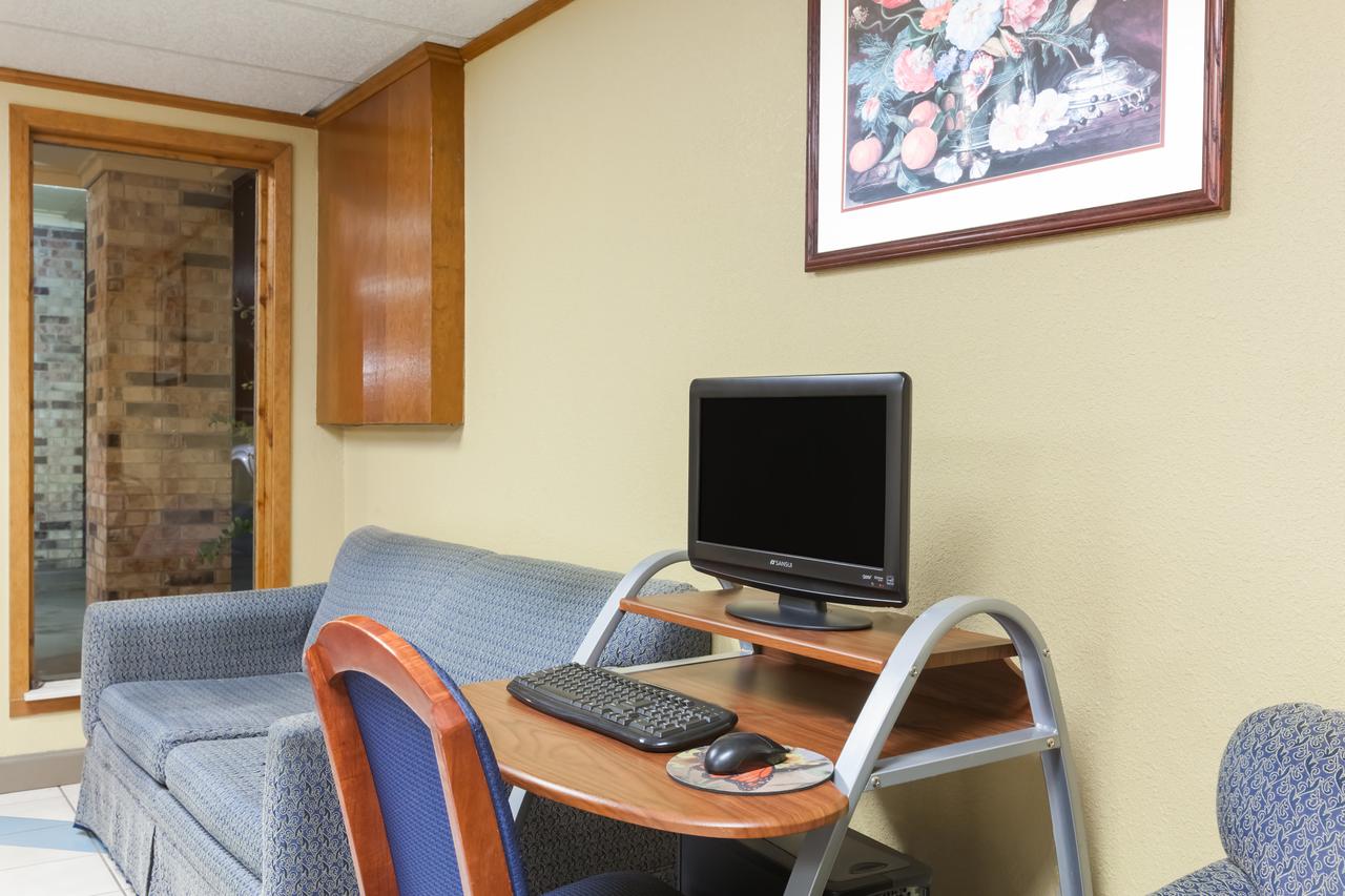Knights Inn And Suites Searcy - thumb 3