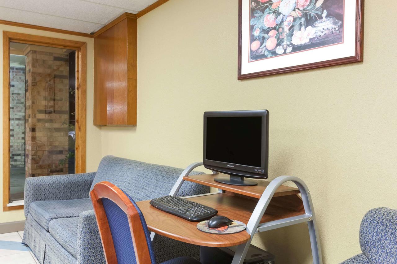 Knights Inn And Suites Searcy - thumb 17