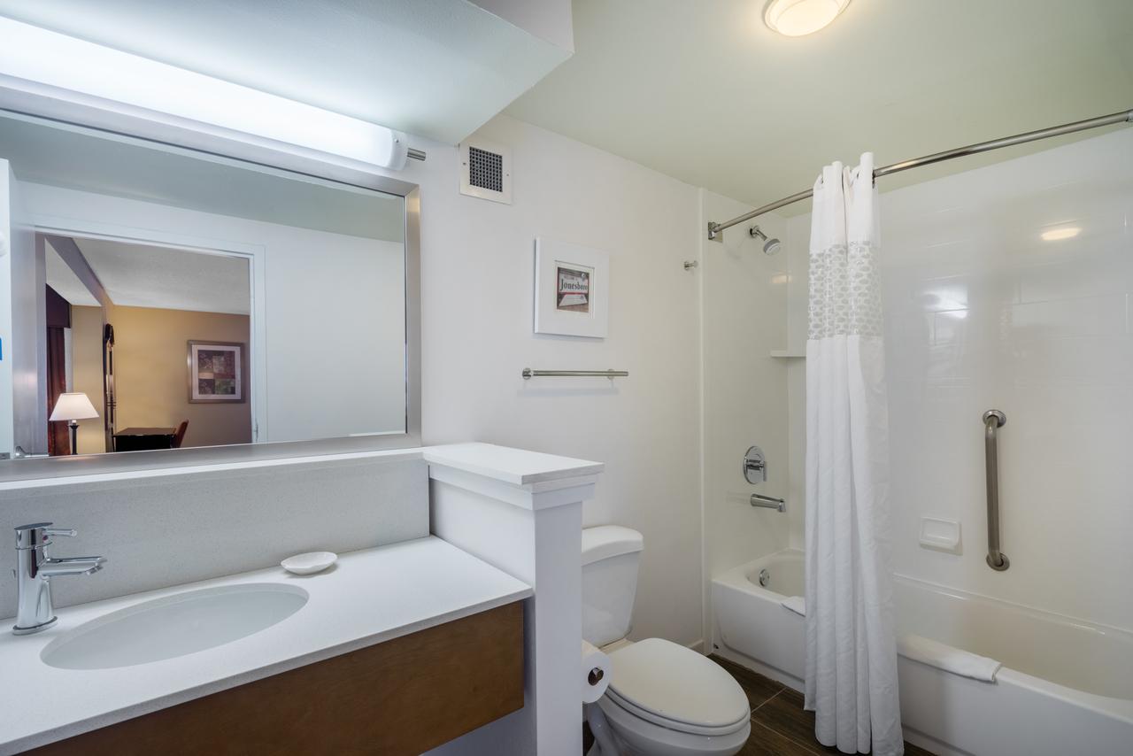 Hampton Inn Jonesboro - thumb 28